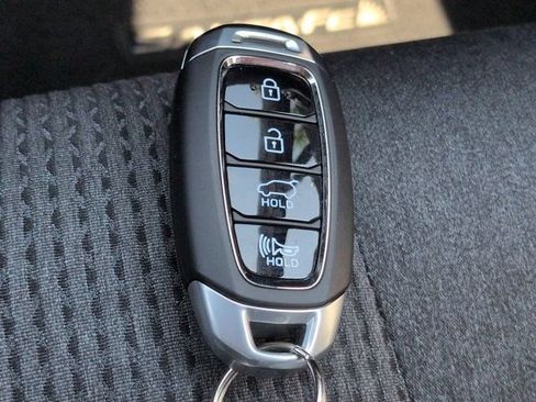 Used 2019 Hyundai Santa Fe SEL FWD image 28