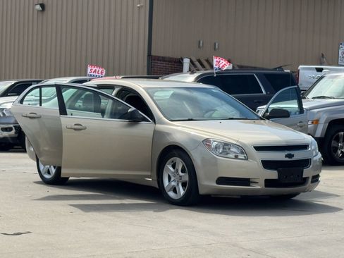 Used 2011 Chevrolet Malibu LS image 20
