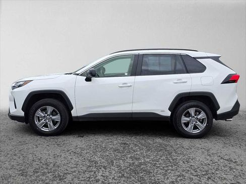 Used 2025 Toyota RAV4 LE AWD/4WD image 6