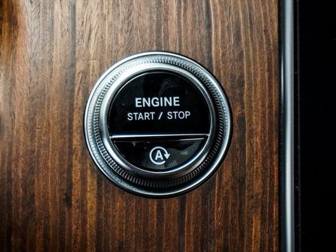 Used 2024 Mercedes-Benz C 300 4MATIC Sedan image 29