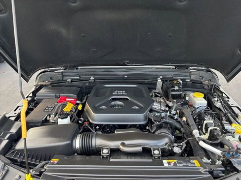 Used 2021 Jeep Wrangler Sport image 30