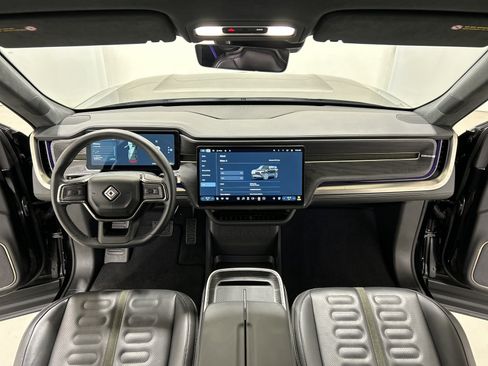 Used 2025 Rivian R1S Adventure AWD/4WD image 27