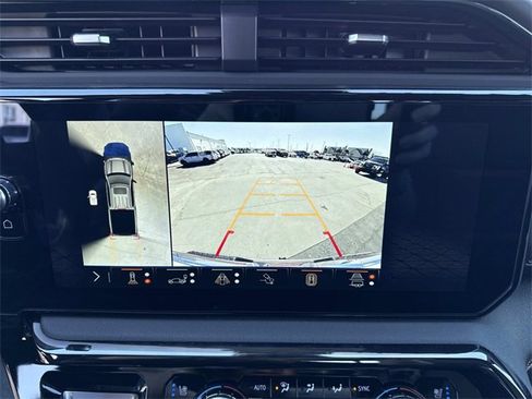 Used 2024 GMC Sierra 1500 AT4 w/ Technology Package image 21