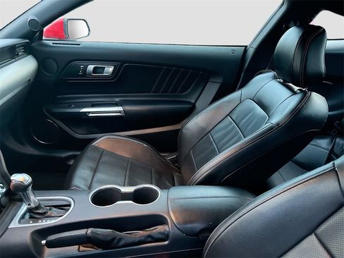 Used 2021 Ford Mustang Premium image 22