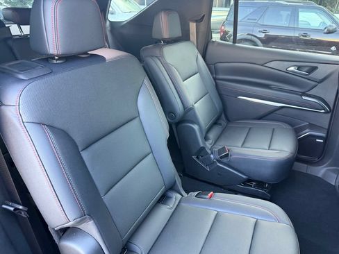 Used 2026 Chevrolet Traverse Z71 w/ Enhanced Driving Package AWD/4WD image 12