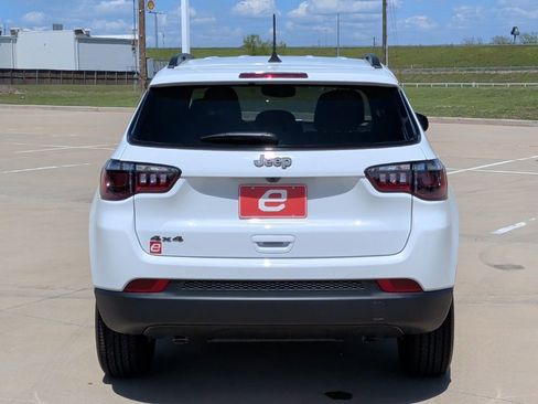 New 2026 Jeep Compass Latitude image 7