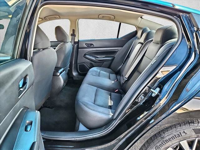 Used 2025 Nissan Altima 2.5 SV FWD image 18