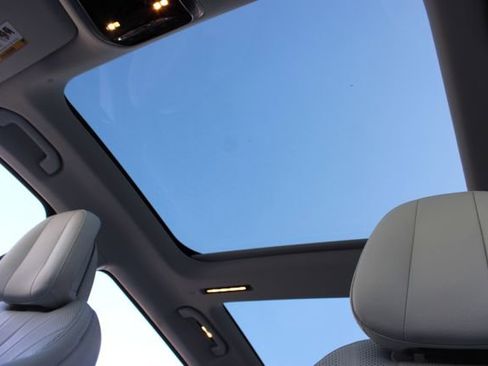 Used 2023 Mercedes-Benz EQS 450+ SUV image 23