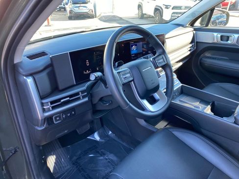Used 2025 Hyundai Santa Fe SEL FWD image 37