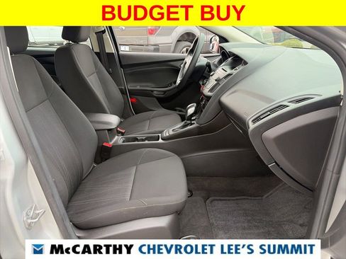 Used 2017 Ford Focus SE FWD image 37