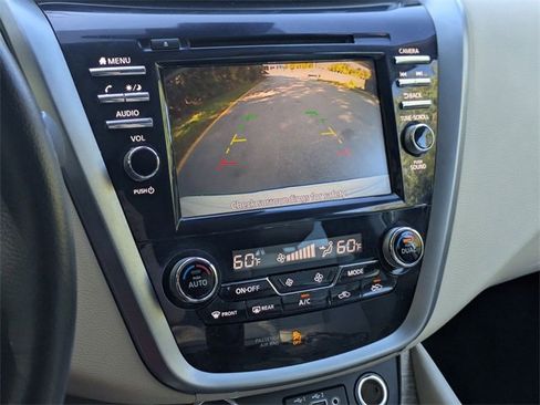 Used 2023 Nissan Murano SV image 18