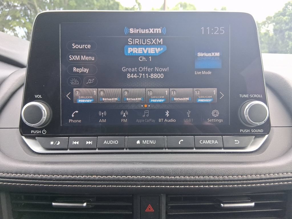 Used 2025 Nissan Rogue SV FWD image 17
