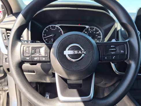 Used 2024 Nissan Rogue S AWD/4WD image 21