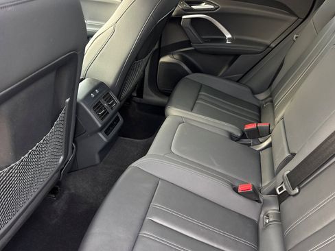 Used 2025 Audi Q5 Premium w/ 19" Wheel Package image 11