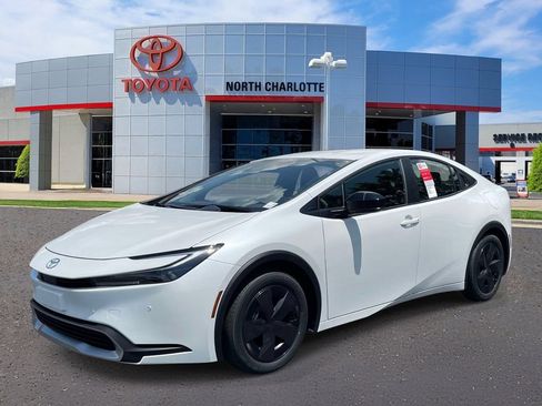 New 2026 Toyota Prius Plug-In Hybrid FWD image 4