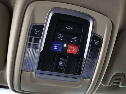 Used 2021 RAM 3500 Laramie image 39