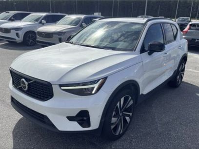 Used 2025 Volvo XC40 B5 Ultra