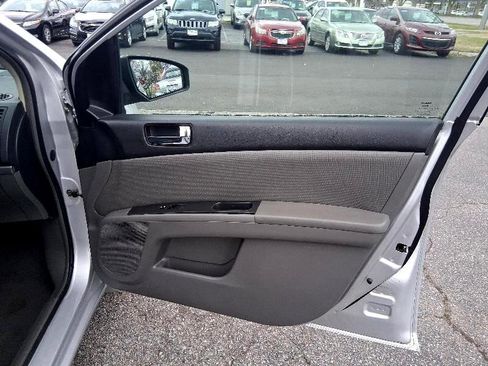 Used 2009 Nissan Sentra 2.0 SL FE+ image 17