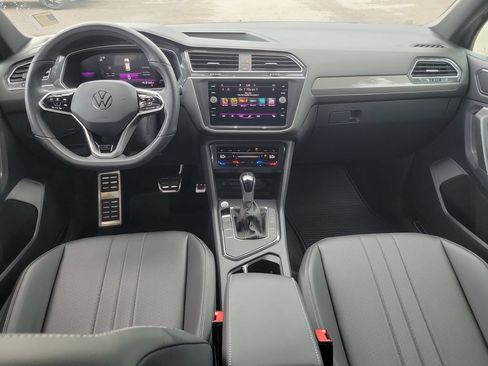 Certified 2023 Volkswagen Tiguan SE R-Line FWD image 3