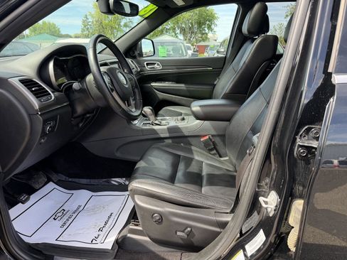 Used 2018 Jeep Grand Cherokee Limited AWD/4WD image 11