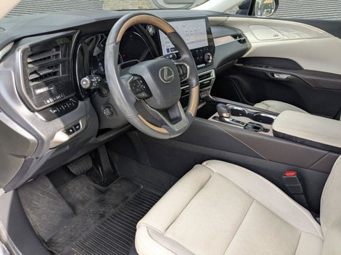 Certified 2023 Lexus RX 350 FWD w/ Accessory Package (Z1) image 6