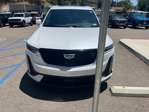 Used 2024 Cadillac XT6 Sport w/ LPO, Onyx Lite Package AWD/4WD image 3