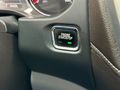 Used 2017 GMC Acadia SLT image 33