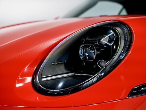 Used 2022 Porsche 911 Carrera image 39