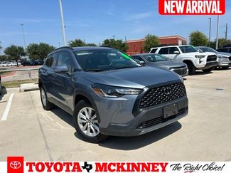 Used 2023 Toyota Corolla Cross LE AWD/4WD video 1