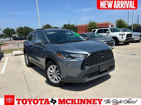 Used 2023 Toyota Corolla Cross LE AWD/4WD image 1