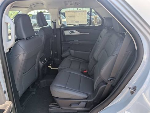 New 2026 Ford Explorer Active w/ Active Comfort Package AWD/4WD image 10