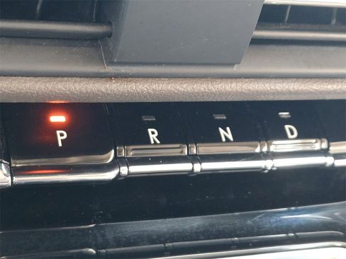 Used 2023 Lincoln Corsair Standard w/ Equipment Group 101A image 21