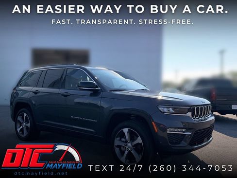 Used 2025 Jeep Grand Cherokee Limited w/ Luxury Tech Group II AWD/4WD image 1