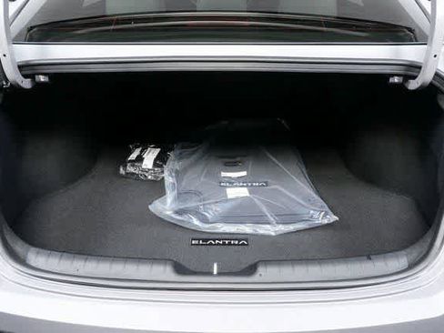 New 2026 Hyundai Elantra Limited image 16