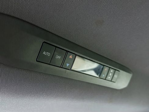 Certified 2021 Toyota Sienna XLE FWD image 29