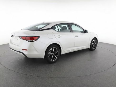Used 2025 Nissan Sentra SV FWD image 9