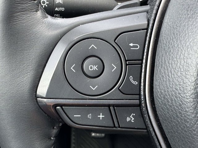 Used 2024 Toyota Camry SE w/ Cold Weather Package FWD image 34