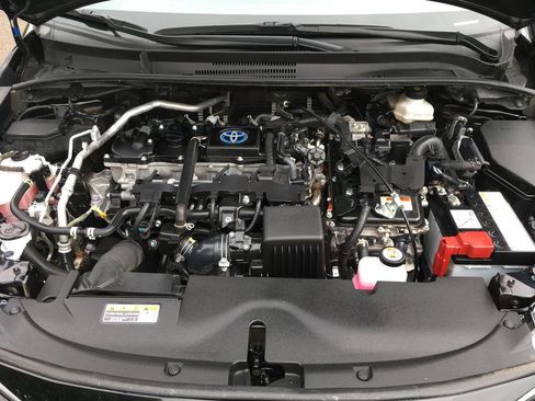 Used 2024 Toyota Corolla LE FWD image 12
