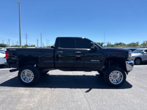 Used 2015 Chevrolet Silverado 2500 LT w/ LT Convenience Package AWD/4WD image 8