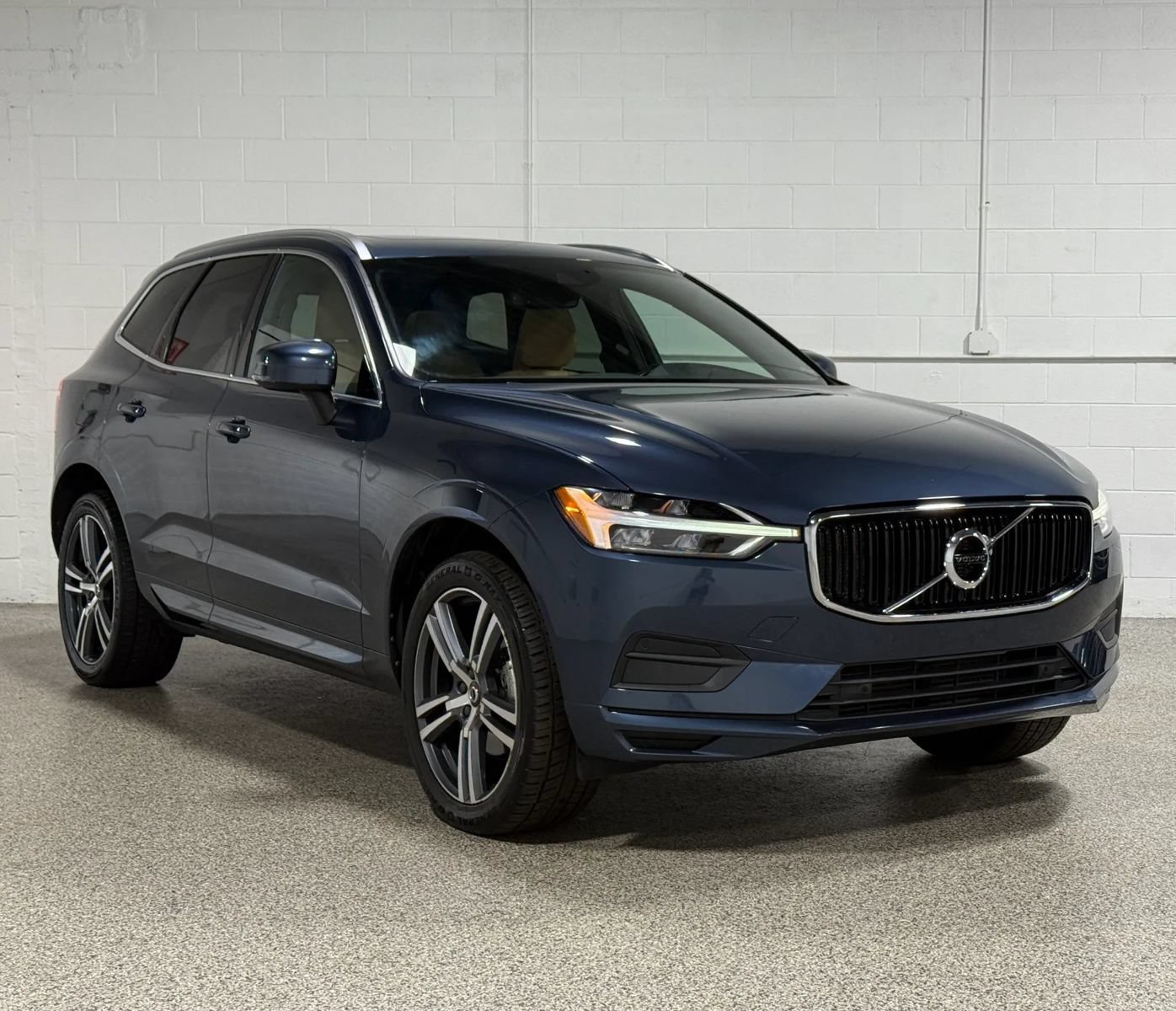 Used 2020 Volvo XC60 T5 Momentum AWD/4WD image 7