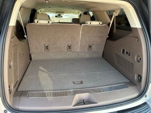 Used 2022 GMC Yukon XL Denali image 19