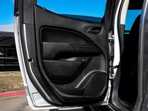 Used 2016 Chevrolet Colorado LT w/ LT Convenience Package image 44