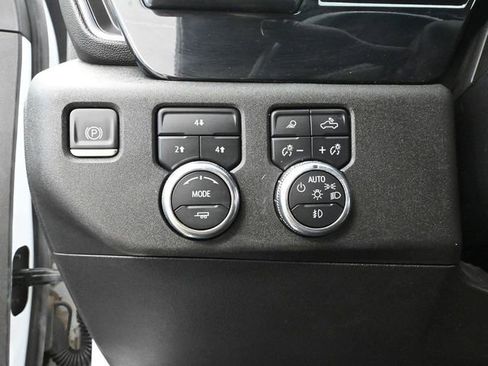 Used 2024 GMC Sierra 3500 SLE image 29