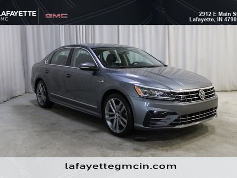 Used 2017 Volkswagen Passat 1.8T R-Line image 1