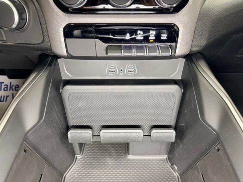 New 2026 RAM 1500 Express AWD/4WD image 14