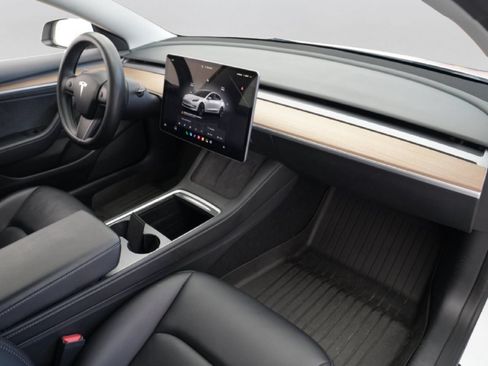 Used 2023 Tesla Model 3 Standard Range RWD image 31