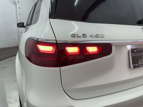 Used 2025 Mercedes-Benz GLS 450 4MATIC image 30