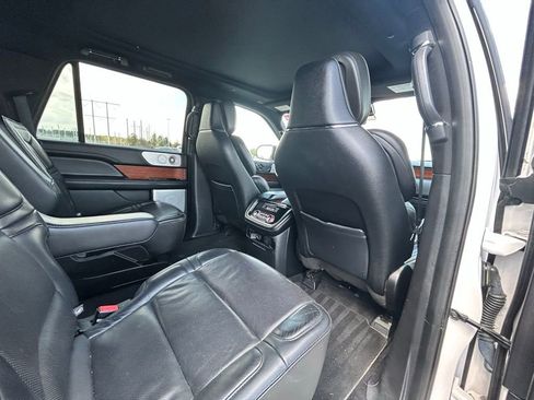 Used 2019 Lincoln Navigator L Reserve AWD/4WD image 15
