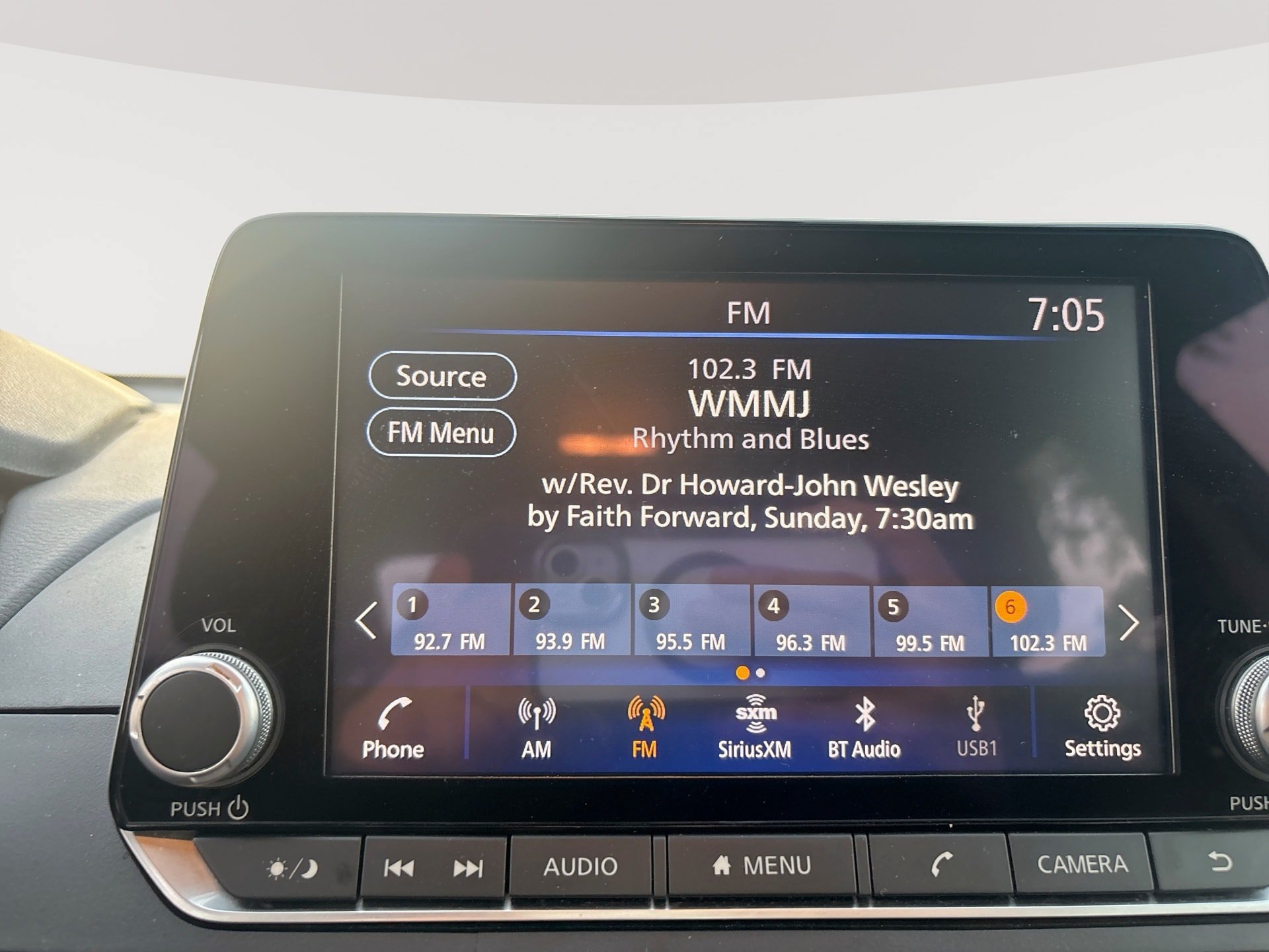 Used 2025 Nissan Altima 2.5 SV FWD image 12