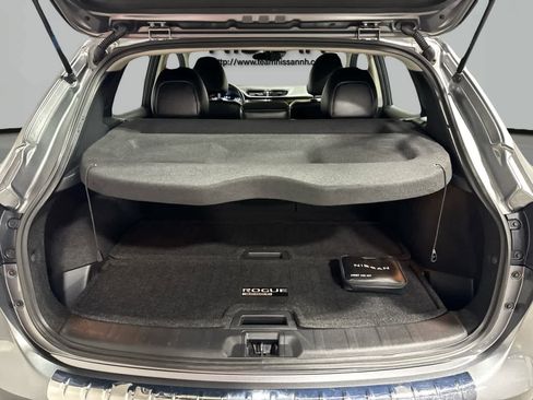 Used 2022 Nissan Rogue Sport SL image 25